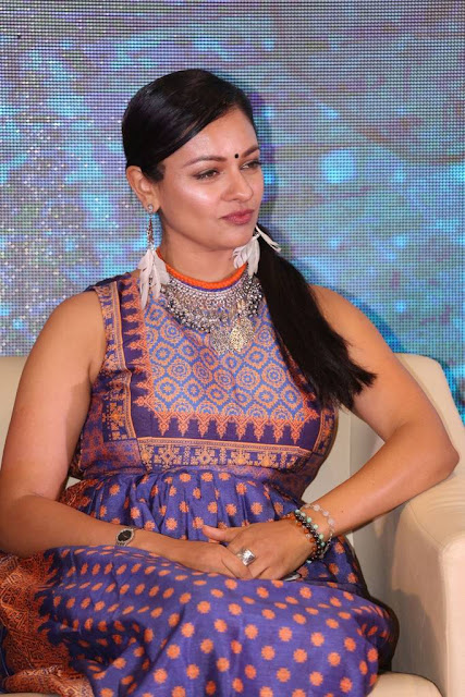 pooja kumar tamil actress spicy pics