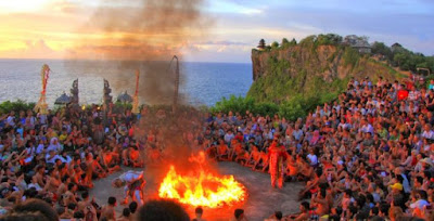 tari kecak ulawutu