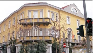 Turkey asks to Albania to forbid Turkish national symbols on Gulenist schools