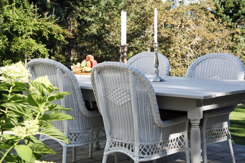 A Country Farmhouse: New Patio Table and Chairs