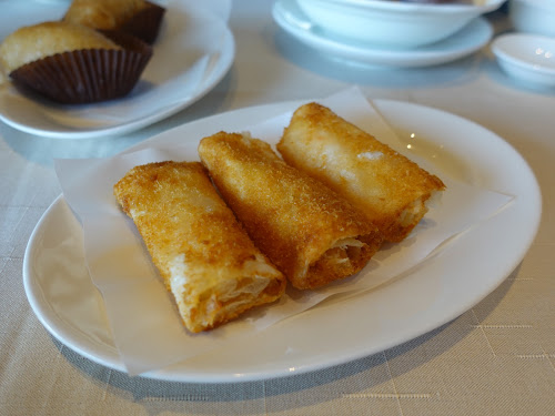 Yè Shanghai 夜上海 K11 Musea - Crispy shrimp rolls with mango and salad (沙律香芒蝦卷)