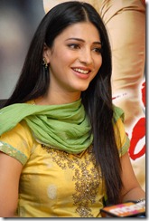 shruti-hassan-closeup-hot-stills