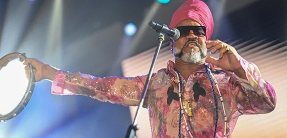 Carlinhos Brown deve à Prefeitura mais de R$ 510 mil em IPTU