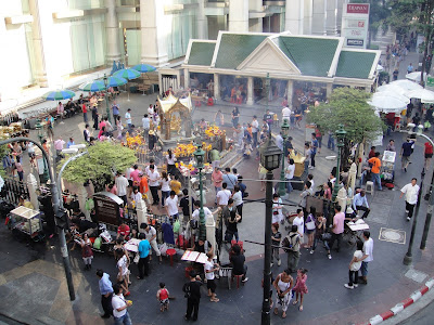 Erawan Shrine Reopens Today After the Monday Bomb Attack