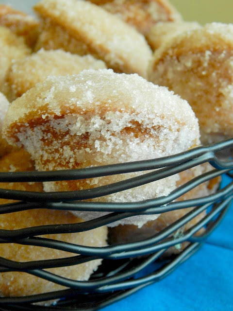 apple cider mini donut muffins (sweetandsavoryfood.com)