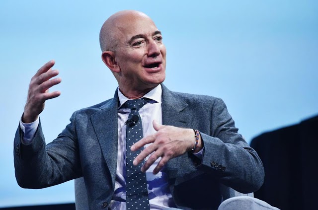The world's richest man: Jeff Bezos, the first businessman to have $ 200 billion in assets;  Was left with the parents at the age of 4 years, later founded Amazon.com    