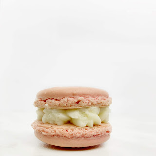 vanilla buttercream macaron / onbudgetbeauty