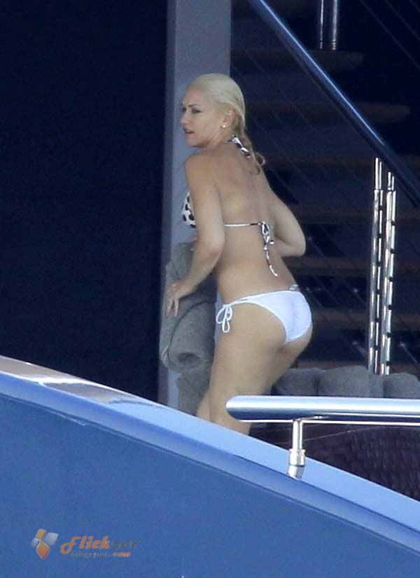 Gwen Stefani bikini