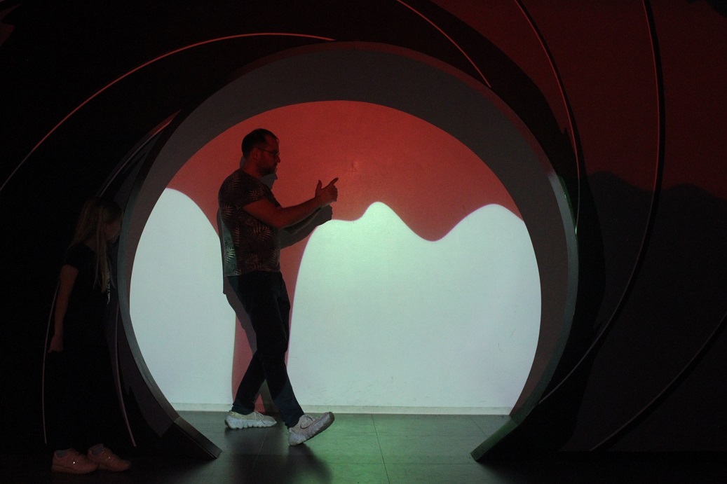 David jako James Bond v berlínském muzeu špionů