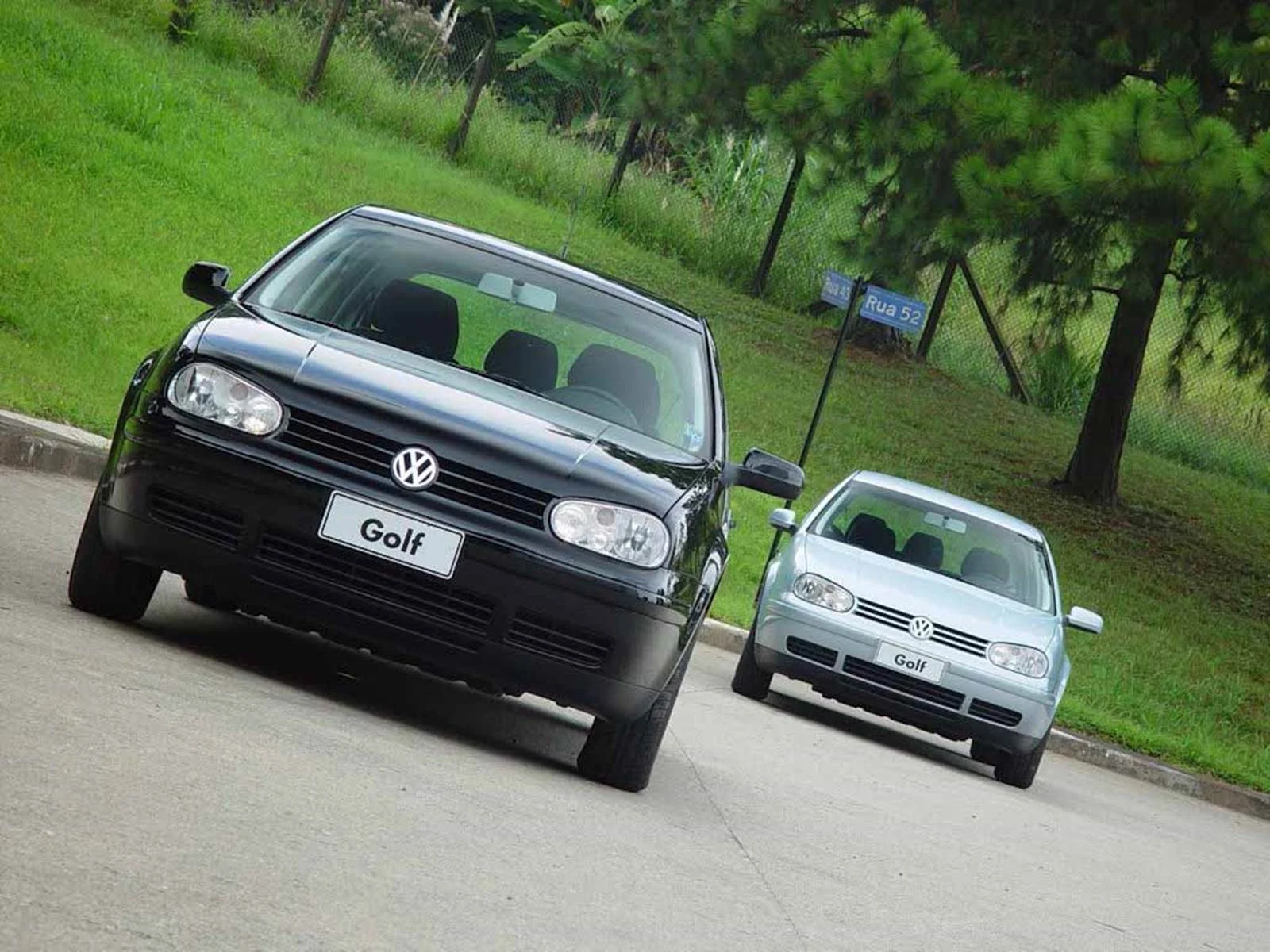 VW Golf 2002 Black and Silver