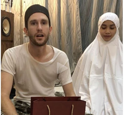 "Sebab ape yang?" - Mat Dan Solat Dengan Isteri Viral