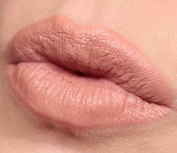 StrippedLipstickMAC9