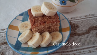 Bolo de banana de liquidificador Caramelo doce