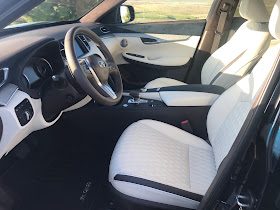 Front seats in 2020 Infiniti QX50 Autograph AWD