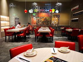 Dining-Place-Mandarin-Gallery-Orchard-Road
