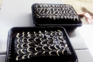 Resep Brownies Kukus Toping Coklat Bermotif