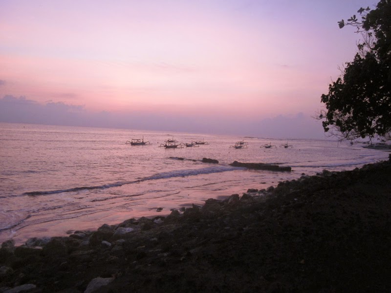 Tempat Wisata Pantai Matahari Terbit Sanur Bali