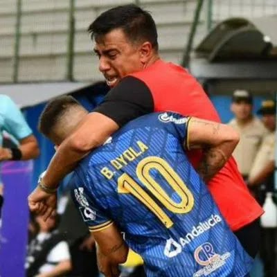  Aucas despidió a su entrenador César Farías. 