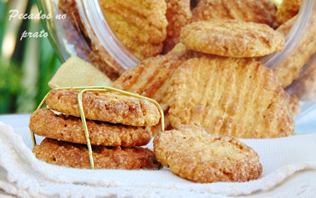 Biscoitos de farinha de milho com aveia