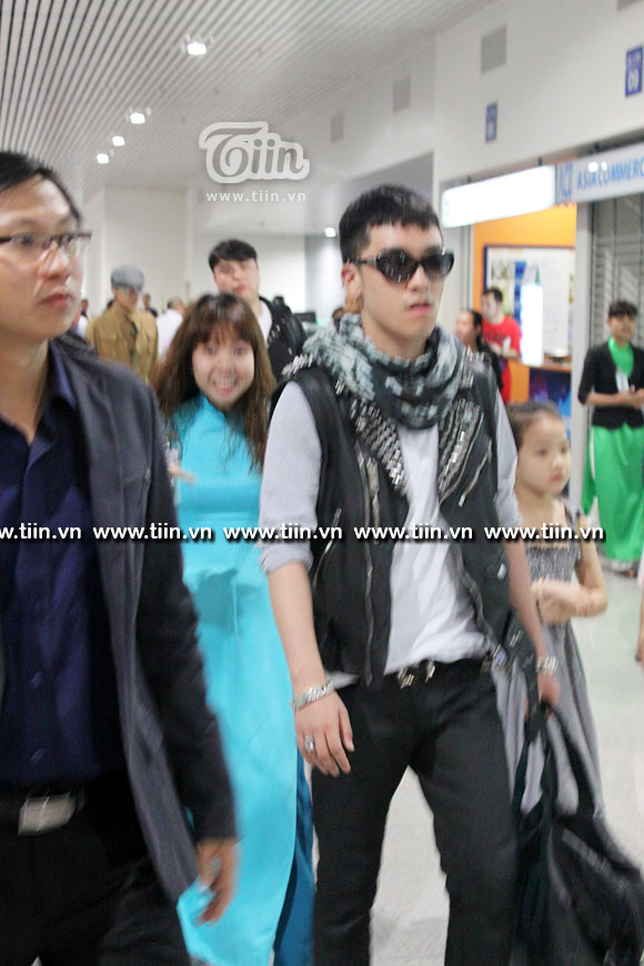 Big Bang's Arrival in Vietnam