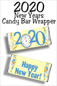 Whether you share these free printable candy bar wrappers at your New Years Eve party or on New Years day, this 2020 candy bar wrapper is the perfect way to wish friends and family a Happy New Year.  #newyearseveparty #printablecandybarwrapper #diypartymomblog