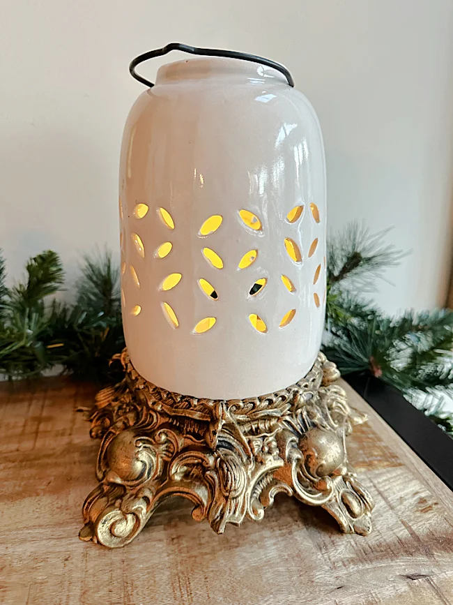 lantern in metal base