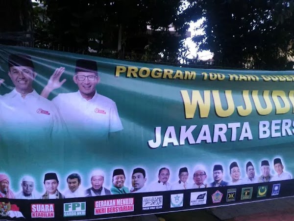 Spanduk Kampanye Hitam Bertebaran, Timses Anies-Sandi: Ini Sistematis dan Terstruktur serta Masif
