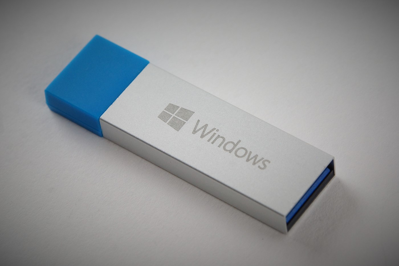 كيفية تثبيت Windows من فلاشة Usb وبدون برامج عرب تيتوريال للتقنية