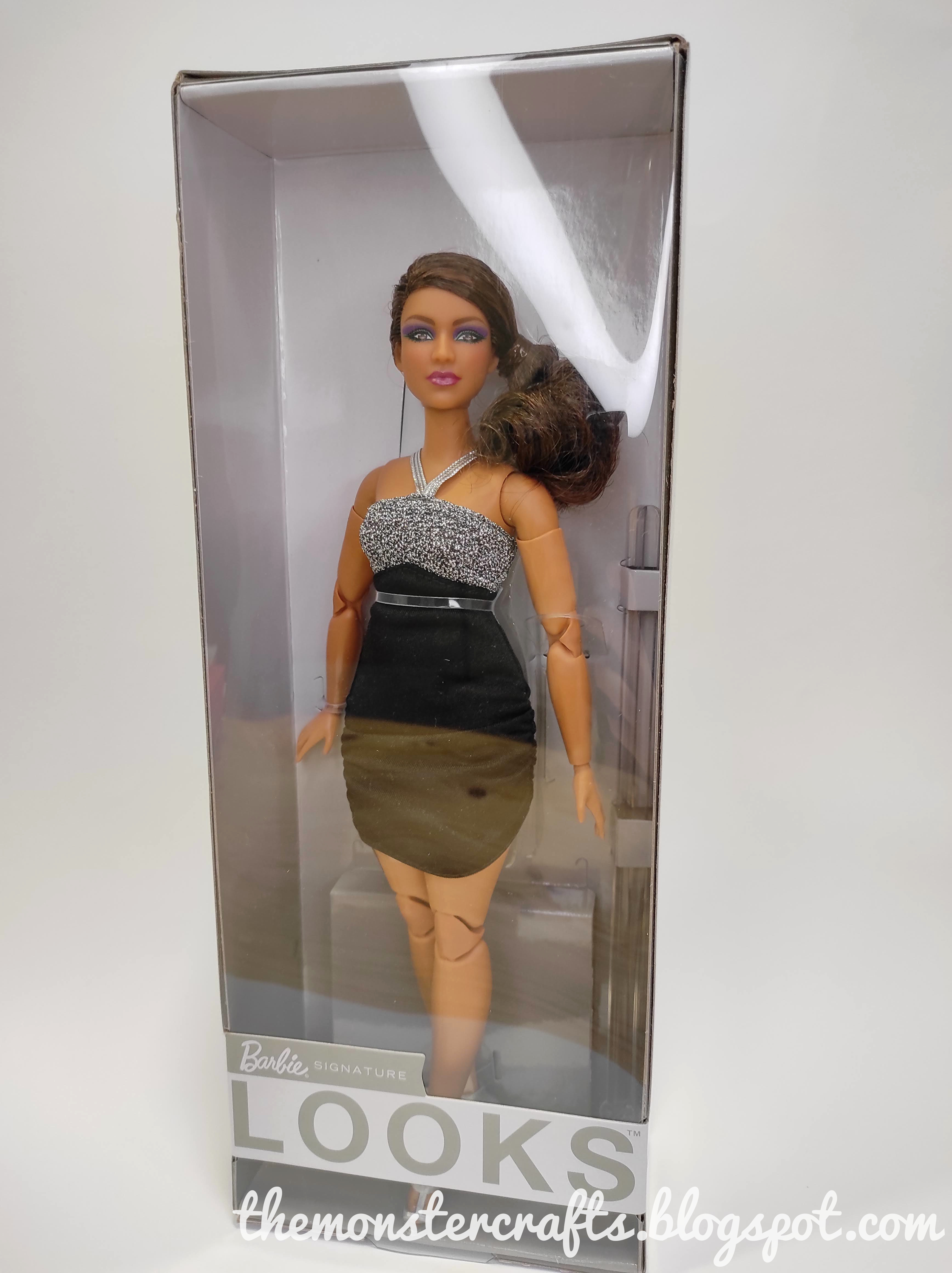 Curvy Barbie wardrobe find - details in comments : r/Barbie