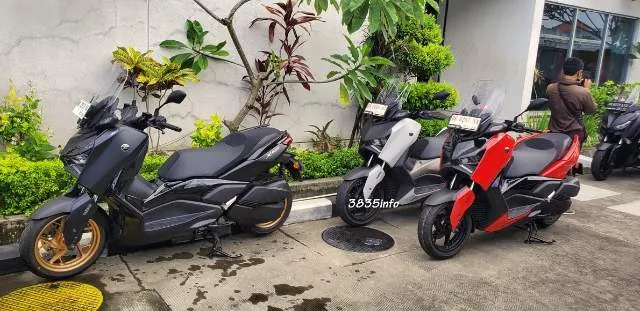 Pilihan Warna New Xmax Connected 250