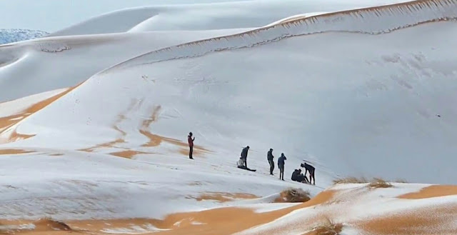 Salji turun di Gurun Sahara