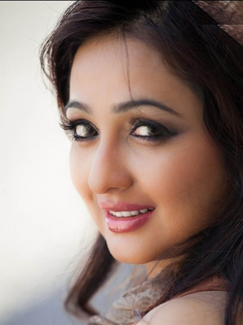 Actress Aavaana Hot Photoshoot Stills