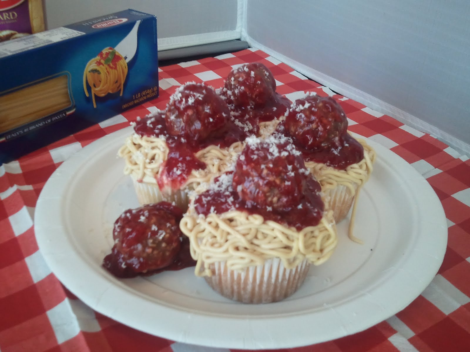 Spaghetti And Meatballs Cupcakes