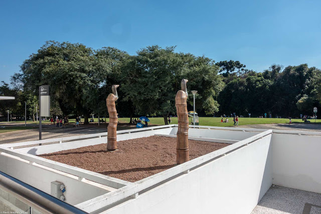 Pássaro Rocca, obra de Francisco Brennand no Museu Oscar Niemeyer