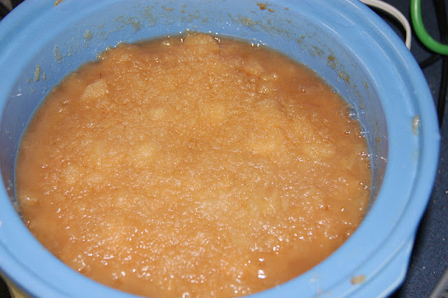 t allow the ease of this tedious cooker applesauce recipe fool you lot into thinking it isn Slow Cooker Applesauce  thus piece of cake 1st graders tin brand it!