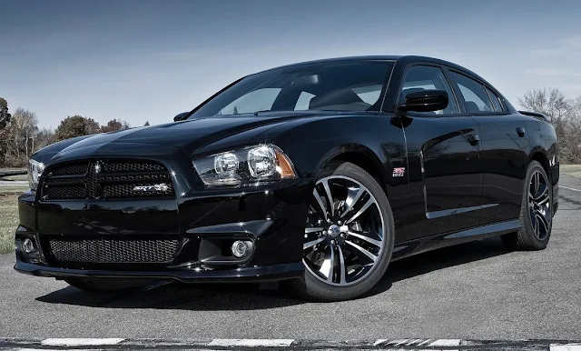 Dodge Charger SRT8 Super Bee - Black