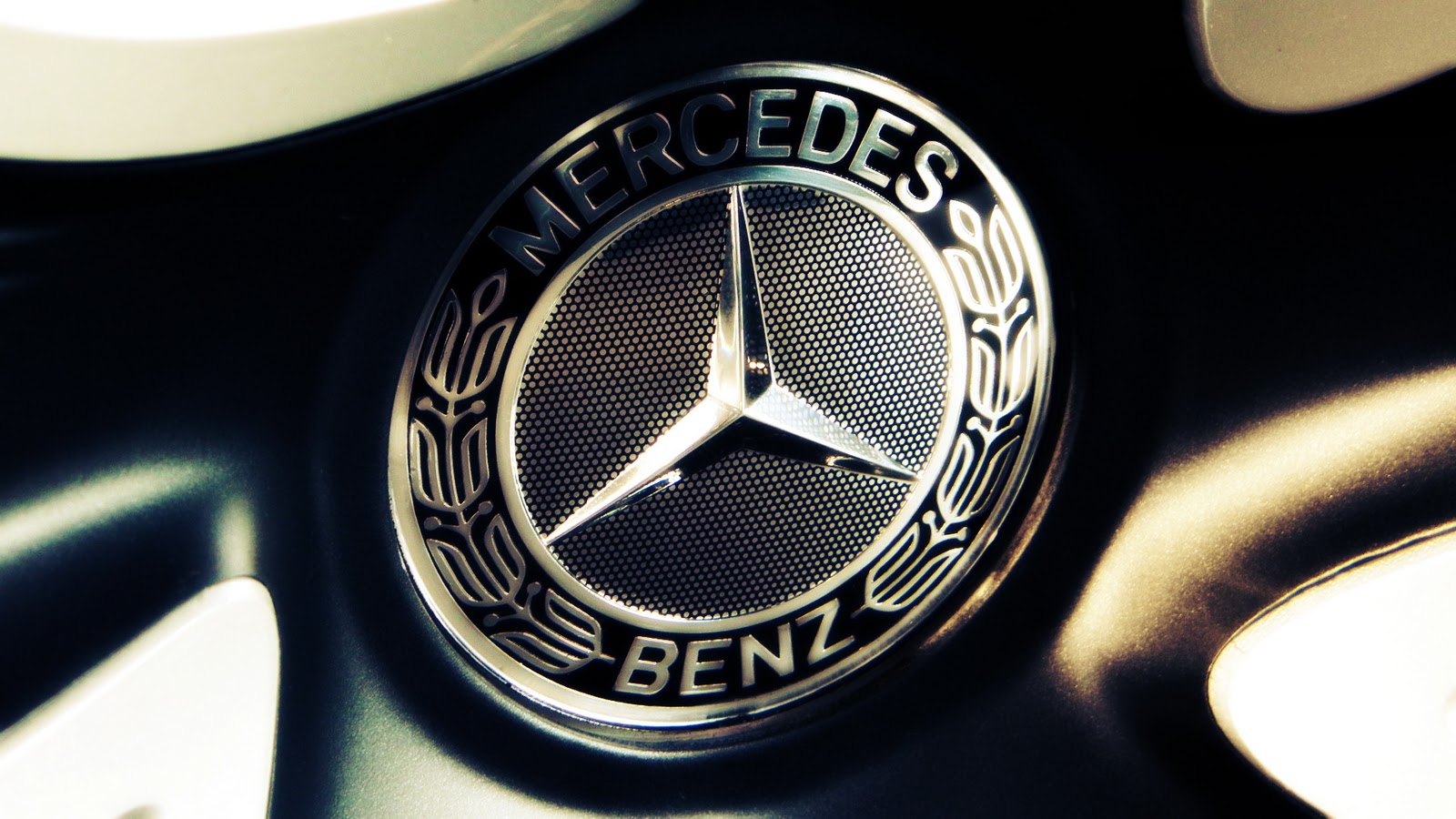 mercedes benz logo