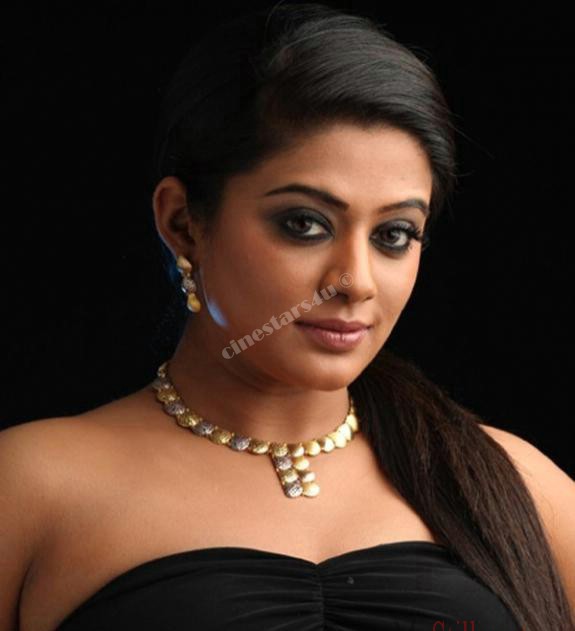 Hot Priyamani Latest Spicy Photoshoot images