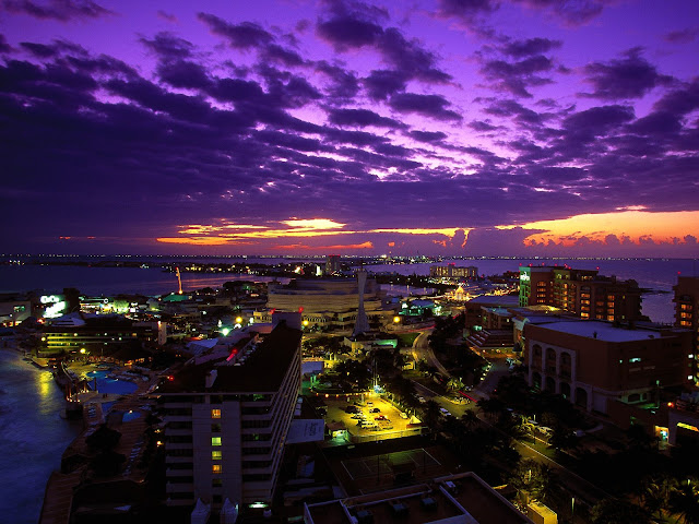 Cancun At Twilight Wallpaper