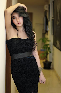 nina sang model cantik