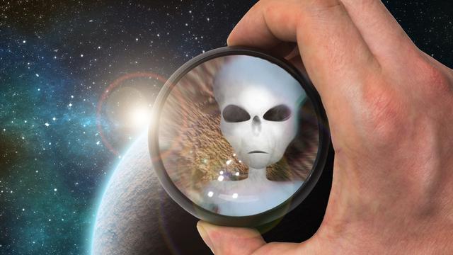   Misteri Bola Perak Aneh Milik Alien yang Tertinggal di Bumi
