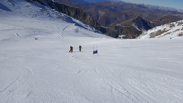 Инструктор по горным лыжам Хинтертукс Hintetux Mayrhofen