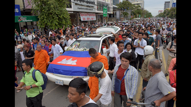 លោក ​បណ្ឌិត​ កែម​ ឡី​,doctor Kem Ley, was killed in Star Mart in PP