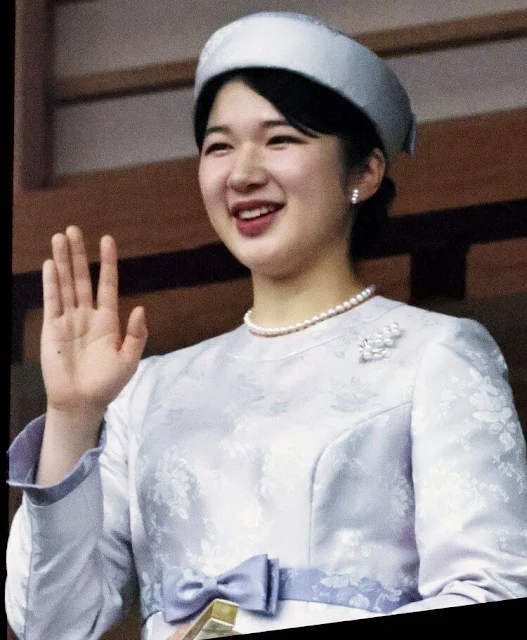 Empress Masako, Princess Aiko, Crown Prince Akishino, Crown Princess Kiko and Princess Kako