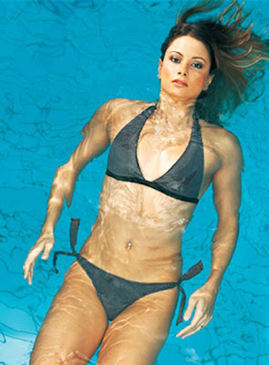 Flavia Delaroli swimmer Hot Wallpaper