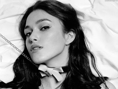 Keira Knightley Hot English Actress And Model With Chain Sexy Look Black And White