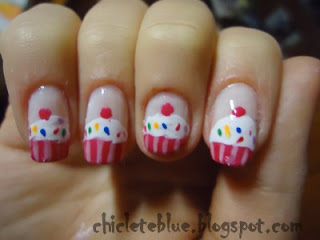 Unhas decoradas: doce cupcake delicioso