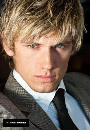 Alex Pettyfer