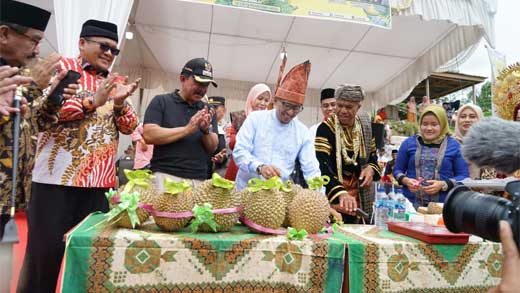 Event Galiek Durian Gunuang Rajo Tanah Datar