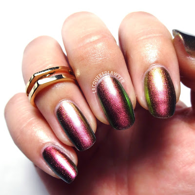 Multichrome Nails